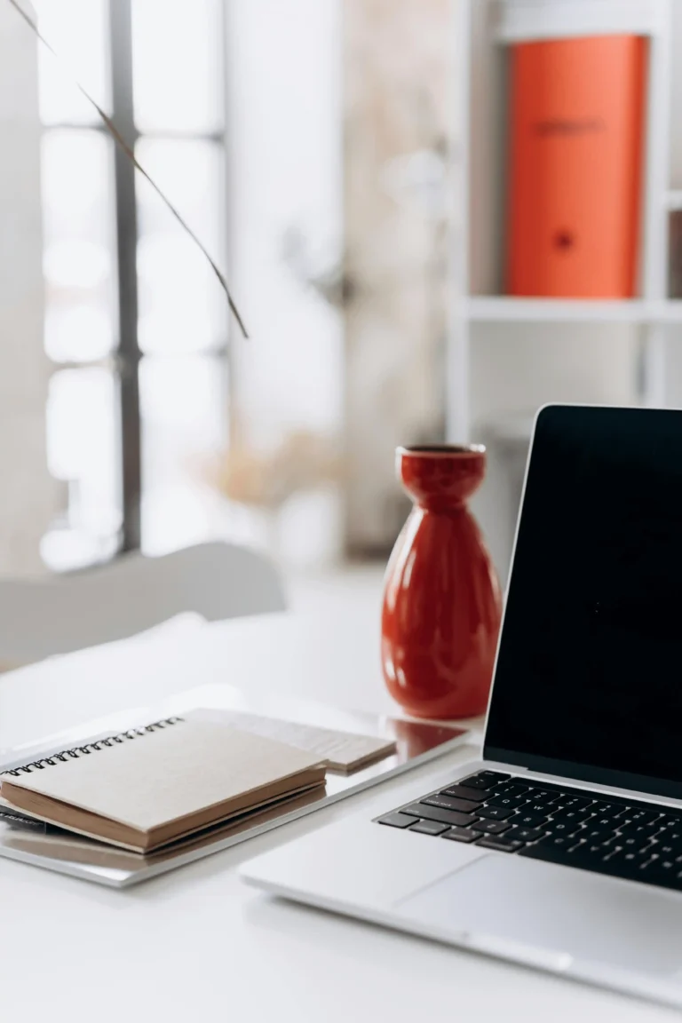 que notebook comprar para estudiar o trabajar desde casa